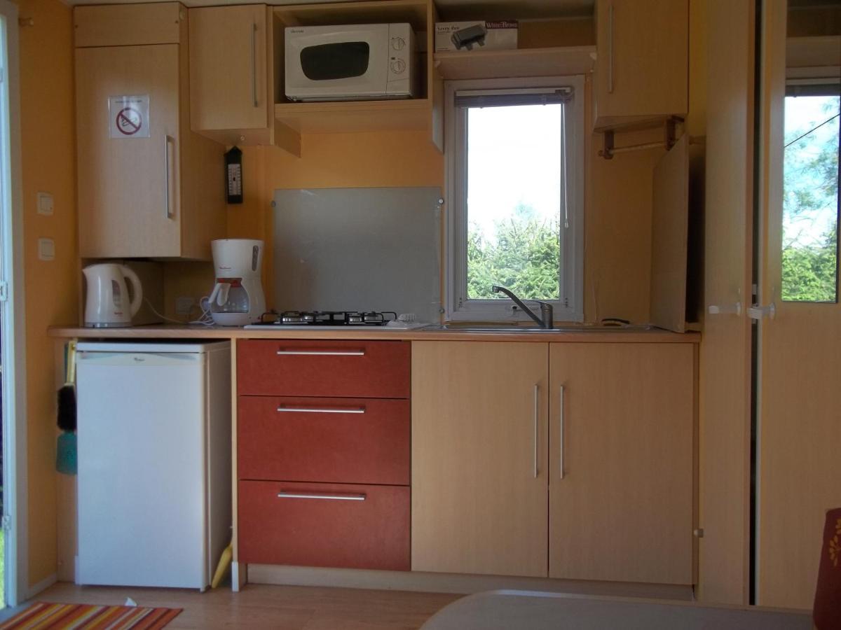 Camping Aire Du Gros Pre Lesseux Exterior photo